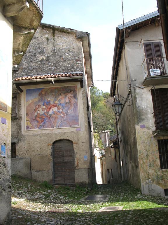 Locanda Del Pittore Arcumeggia Extérieur photo