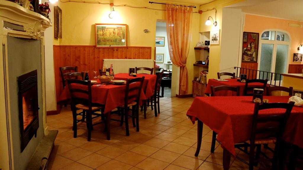 Locanda Del Pittore Arcumeggia Extérieur photo
