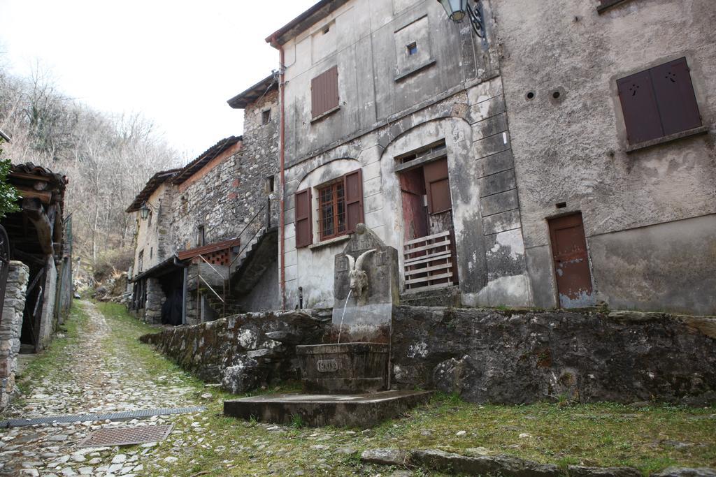 Locanda Del Pittore Arcumeggia Extérieur photo